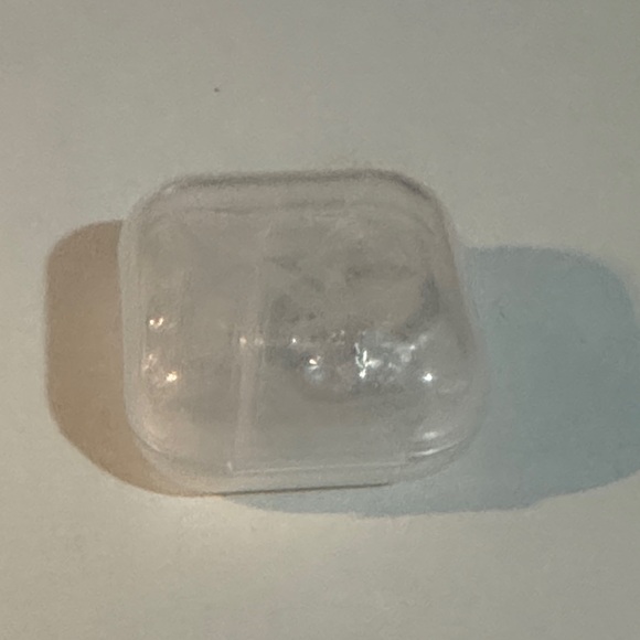 Heart-Shaped Silver Ring - Picture 7 of 7